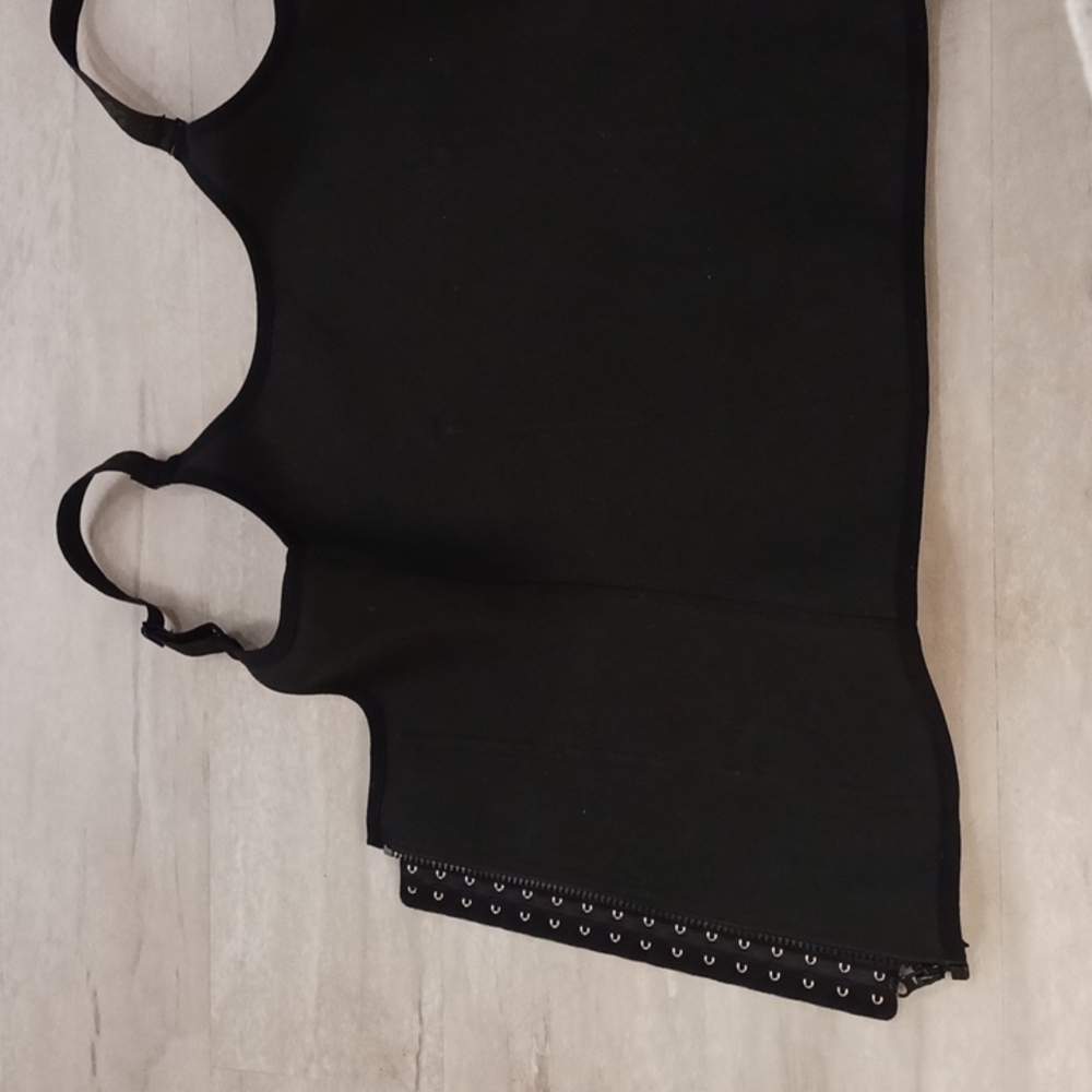 Black Slimming vest - waist & belly. Size large. - Picture 8 of 15